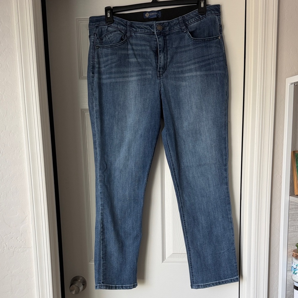 Democracy Straight-Leg Jeans in Medium Blue Wash